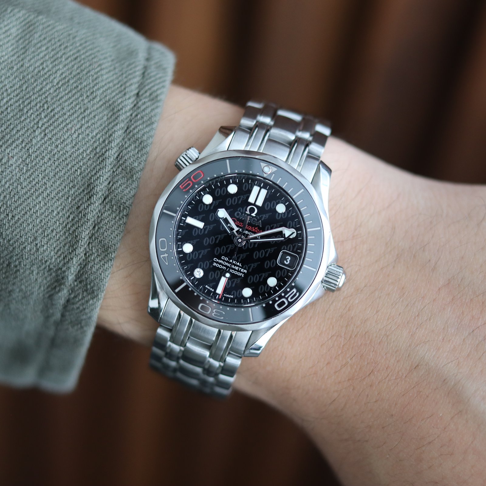 Omega Seamaster Diver 300M James Bond 007 50th Anniversary