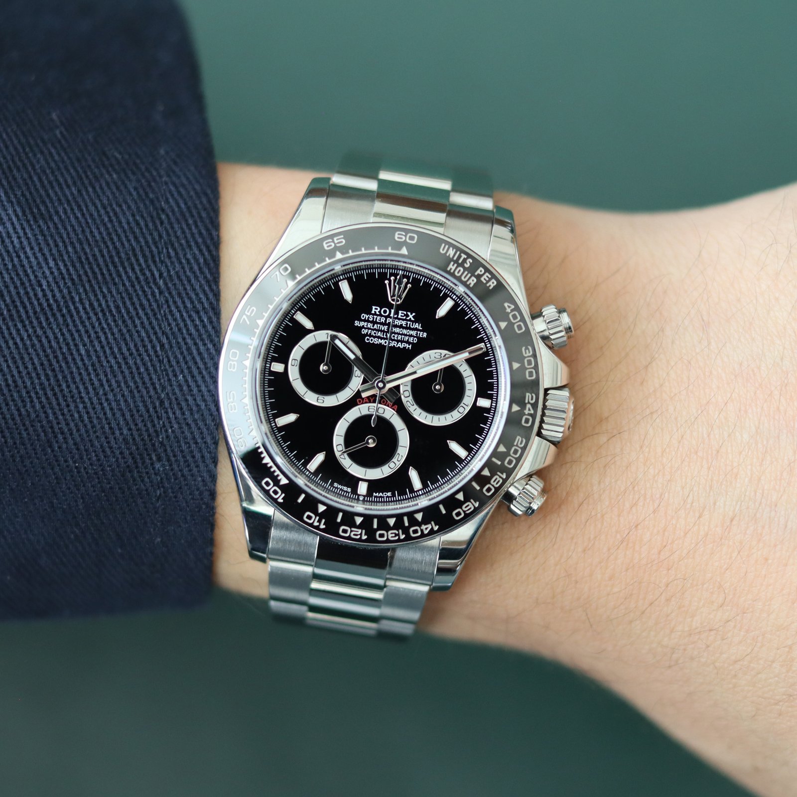 Rolex Daytona 126500LN “Darth Vader” 2025 fullset.