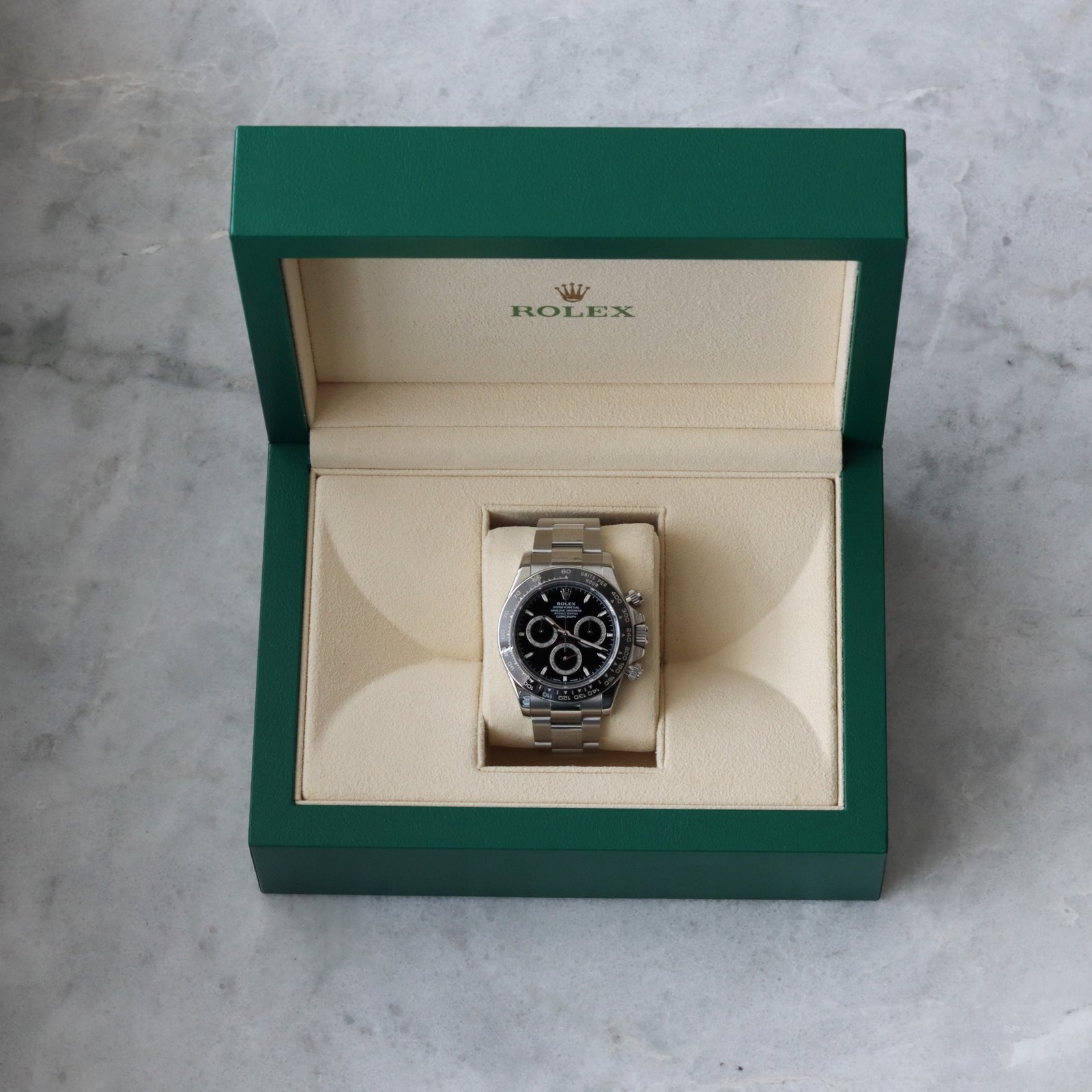 Rolex Daytona 126500LN “Darth Vader” 2025 fullset.